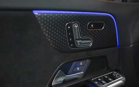 Mercedes-Benz GLA, 2024 год, 6 450 000 рублей, 9 фотография