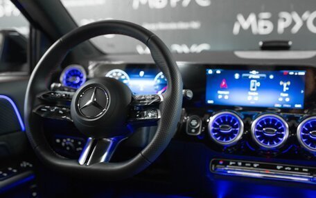 Mercedes-Benz GLA, 2024 год, 6 450 000 рублей, 11 фотография