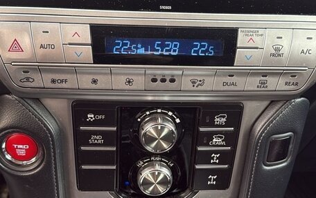 Toyota Land Cruiser Prado 150 рестайлинг 2, 2019 год, 4 600 000 рублей, 8 фотография