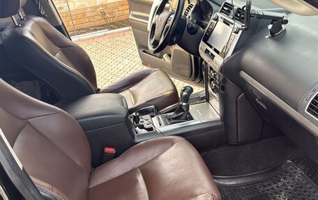 Toyota Land Cruiser Prado 150 рестайлинг 2, 2019 год, 4 600 000 рублей, 7 фотография