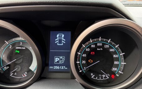 Toyota Land Cruiser Prado 150 рестайлинг 2, 2013 год, 3 200 000 рублей, 14 фотография