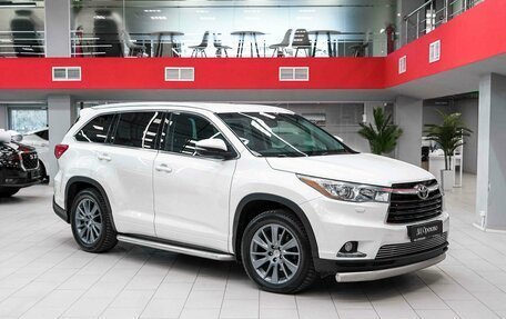 Toyota Highlander III, 2014 год, 2 490 000 рублей, 3 фотография