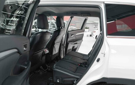 Toyota Highlander III, 2014 год, 2 490 000 рублей, 8 фотография