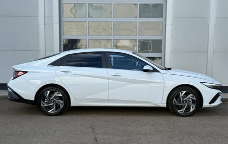 Hyundai Elantra, 2024 год, 2 200 000 рублей, 6 фотография