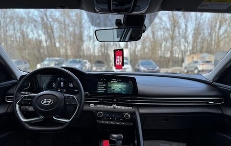 Hyundai Elantra, 2024 год, 2 200 000 рублей, 13 фотография