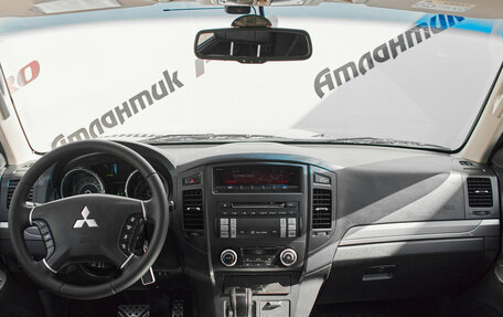 Mitsubishi Pajero IV, 2014 год, 2 150 000 рублей, 11 фотография