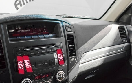 Mitsubishi Pajero IV, 2014 год, 2 150 000 рублей, 16 фотография