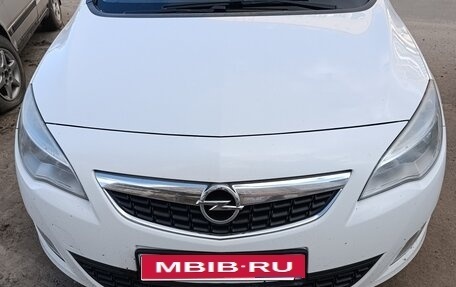 Opel Astra J, 2012 год, 690 000 рублей, 1 фотография