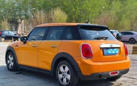 MINI Hatch, 2018 год, 1 560 000 рублей, 7 фотография