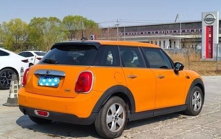 MINI Hatch, 2018 год, 1 560 000 рублей, 5 фотография