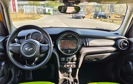 MINI Hatch, 2018 год, 1 560 000 рублей, 10 фотография