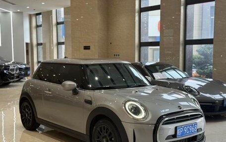 MINI Hatch, 2023 год, 2 211 000 рублей, 3 фотография