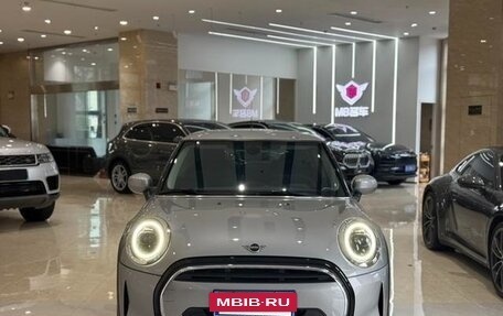 MINI Hatch, 2023 год, 2 211 000 рублей, 2 фотография