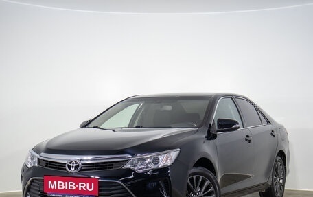 Toyota Camry, 2018 год, 1 549 000 рублей, 4 фотография