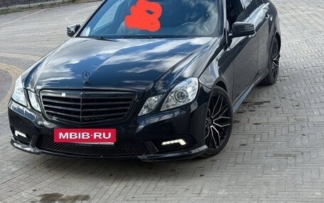 Mercedes-Benz E-Класс, 2011 год, 950 000 рублей, 2 фотография