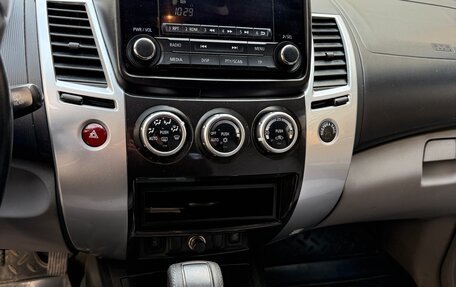 Mitsubishi Pajero Sport II рестайлинг, 2014 год, 2 100 000 рублей, 4 фотография