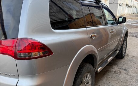 Mitsubishi Pajero Sport II рестайлинг, 2014 год, 2 100 000 рублей, 10 фотография