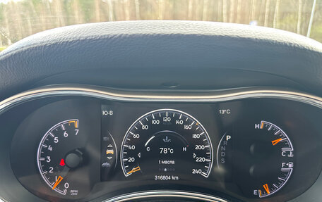 Jeep Grand Cherokee, 2013 год, 1 900 000 рублей, 9 фотография