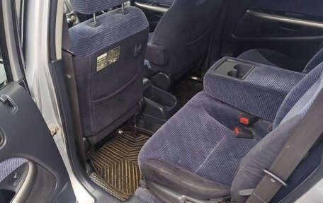 Honda Stream I рестайлинг, 2002 год, 505 000 рублей, 8 фотография