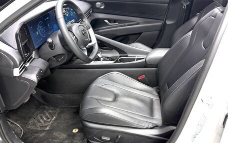 Hyundai Elantra, 2023 год, 1 790 000 рублей, 11 фотография