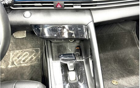 Hyundai Elantra, 2023 год, 1 790 000 рублей, 8 фотография