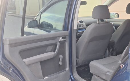 Volkswagen Touran III, 2009 год, 700 000 рублей, 11 фотография