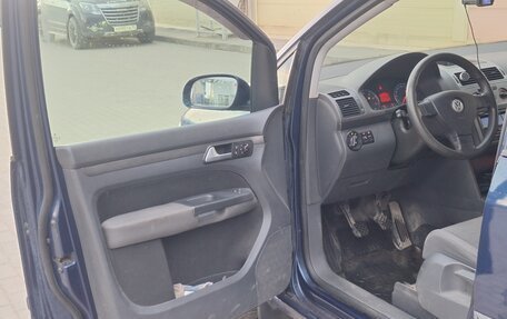 Volkswagen Touran III, 2009 год, 700 000 рублей, 9 фотография