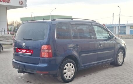 Volkswagen Touran III, 2009 год, 700 000 рублей, 5 фотография