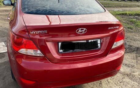 Hyundai Solaris II рестайлинг, 2012 год, 750 000 рублей, 5 фотография