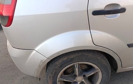 Ford Fiesta, 2005 год, 370 000 рублей, 13 фотография