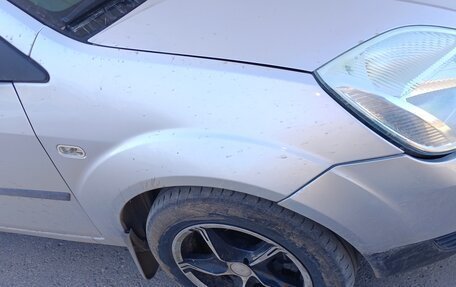 Ford Fiesta, 2005 год, 370 000 рублей, 11 фотография