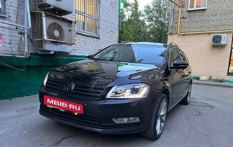 Volkswagen Passat B7, 2011 год, 1 050 000 рублей, 2 фотография