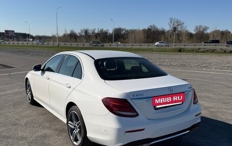 Mercedes-Benz E-Класс, 2020 год, 4 600 000 рублей, 7 фотография