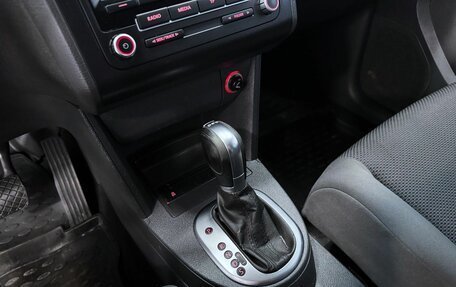 Volkswagen Touran III, 2011 год, 1 155 000 рублей, 13 фотография