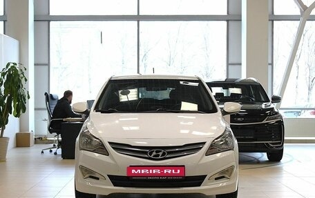 Hyundai Solaris II рестайлинг, 2015 год, 790 000 рублей, 2 фотография