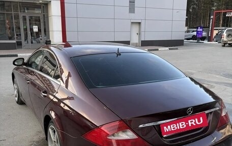 Mercedes-Benz CLS, 2005 год, 900 000 рублей, 1 фотография