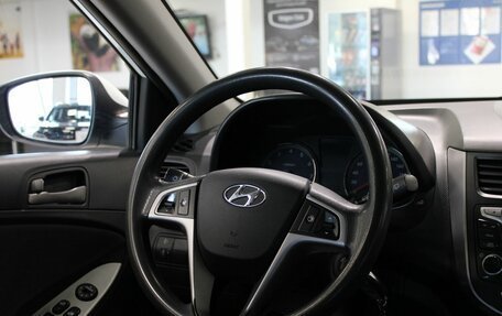 Hyundai Solaris II рестайлинг, 2015 год, 790 000 рублей, 12 фотография