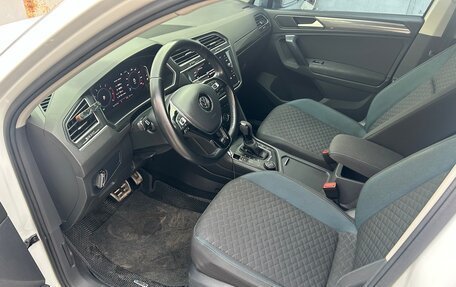 Volkswagen Tiguan II, 2019 год, 2 500 000 рублей, 13 фотография