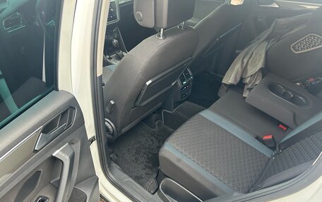 Volkswagen Tiguan II, 2019 год, 2 500 000 рублей, 14 фотография