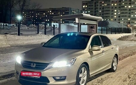 Honda Accord IX рестайлинг, 2013 год, 1 650 000 рублей, 4 фотография