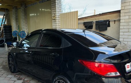 Hyundai Solaris II рестайлинг, 2014 год, 1 100 000 рублей, 4 фотография