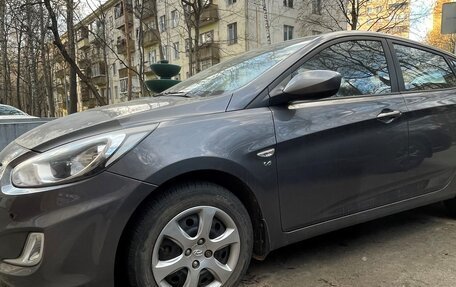 Hyundai Solaris II рестайлинг, 2012 год, 890 000 рублей, 1 фотография