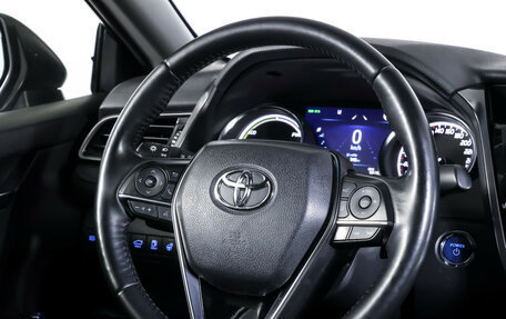 Toyota Camry, 2022 год, 3 390 000 рублей, 14 фотография