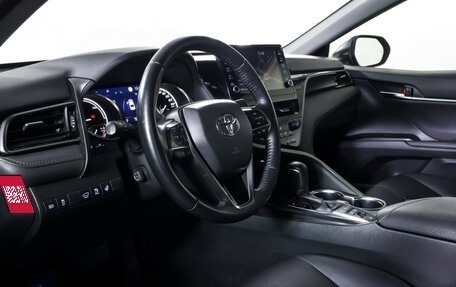 Toyota Camry, 2022 год, 3 390 000 рублей, 15 фотография