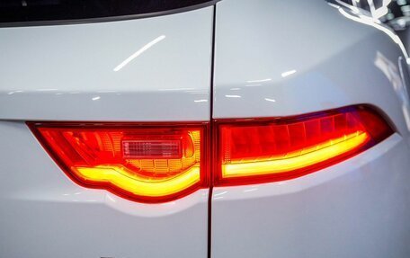 Jaguar F-Pace, 2016 год, 2 900 000 рублей, 21 фотография