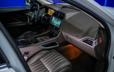 Jaguar F-Pace, 2016 год, 2 900 000 рублей, 13 фотография