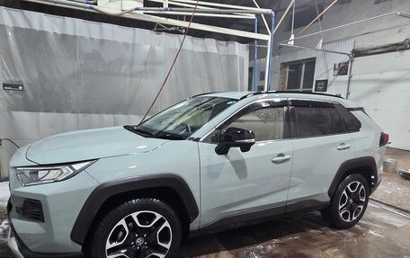 Toyota RAV4, 2019 год, 2 фотография