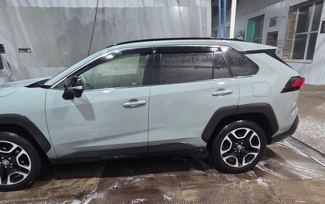 Toyota RAV4, 2019 год, 4 фотография