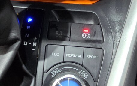 Toyota RAV4, 2019 год, 28 фотография