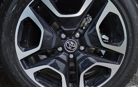 Toyota RAV4, 2019 год, 32 фотография